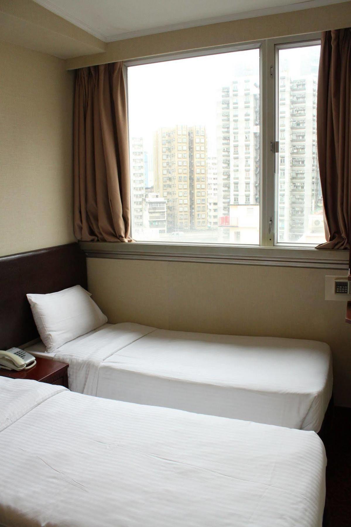 Oriental Lander Hotel Цзюлун Экстерьер фото