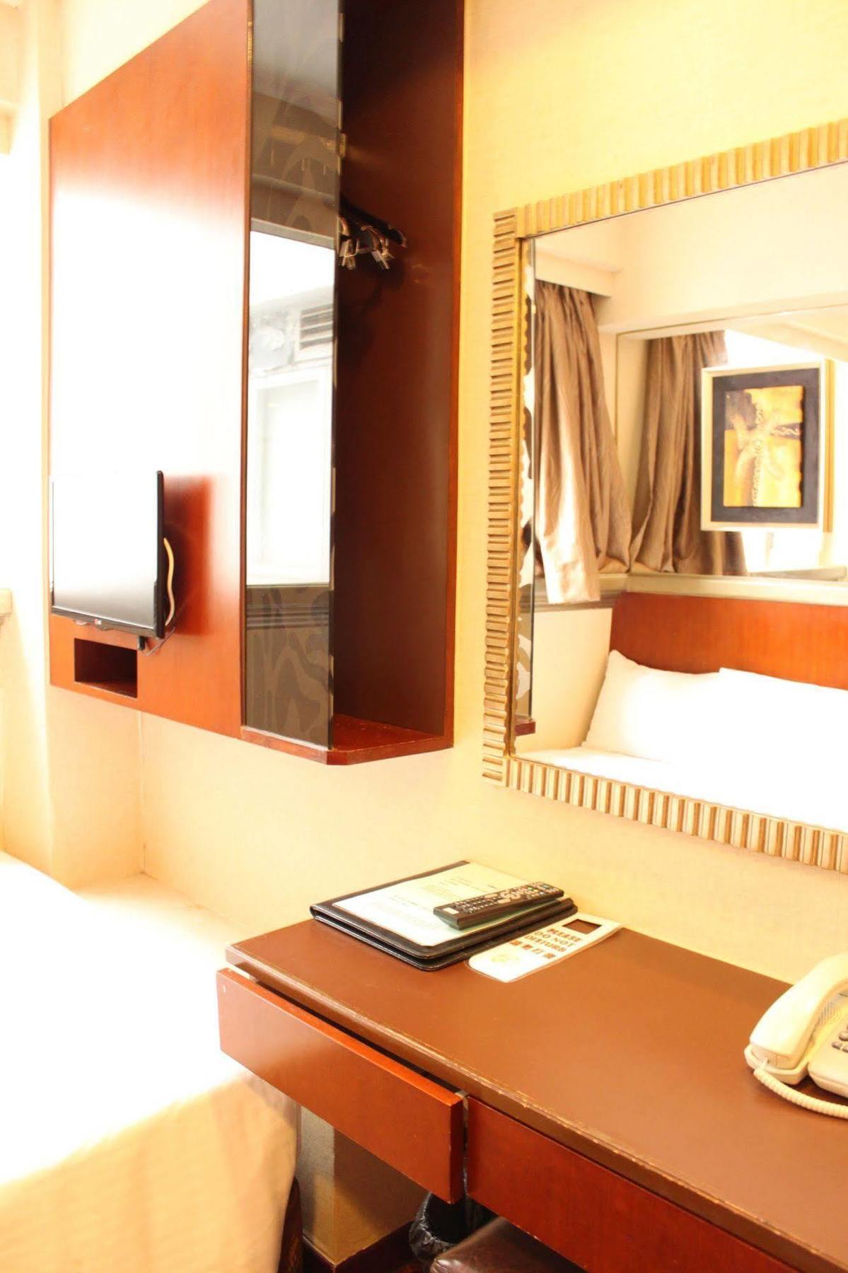 Oriental Lander Hotel Цзюлун Экстерьер фото